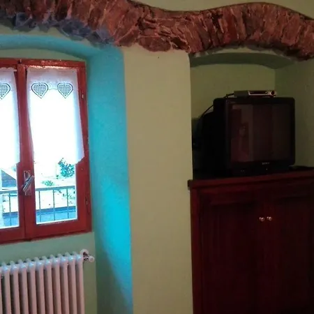 Il Borgo Di Monica Vakantiehuis Domodossola